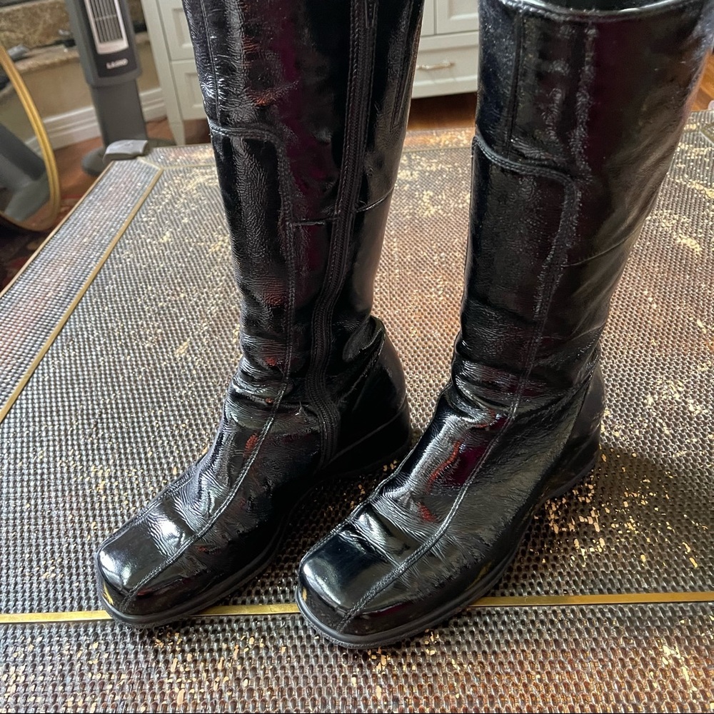 La Canadienne Knee High Boots Blanche Black Patent Leather Zip Wedge Womens 8.5W